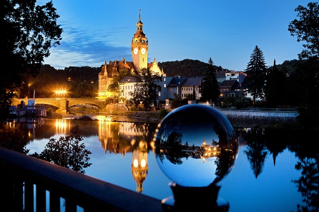 Abendstimmung an der Zschopau mit Blick auf das Rathaus
